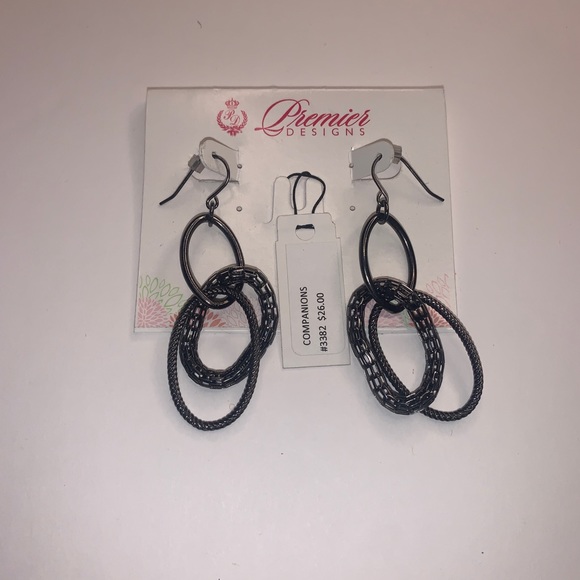 Premier Designs, chrome, Oval, Dangle Earrings. - Picture 3 of 6